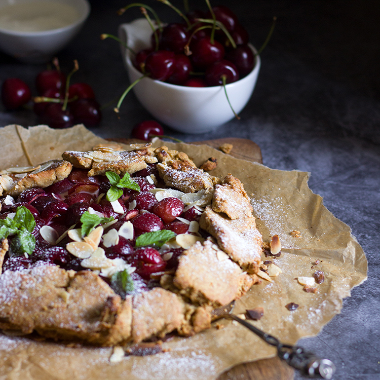 Dinkel-Kirschen-Galette