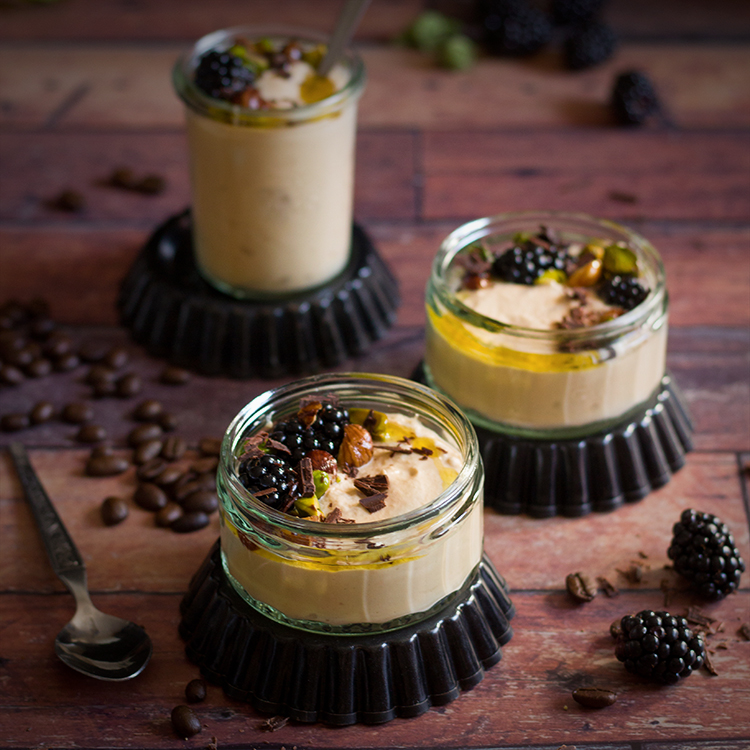 Italienische Caffè-Ricotta-Creme