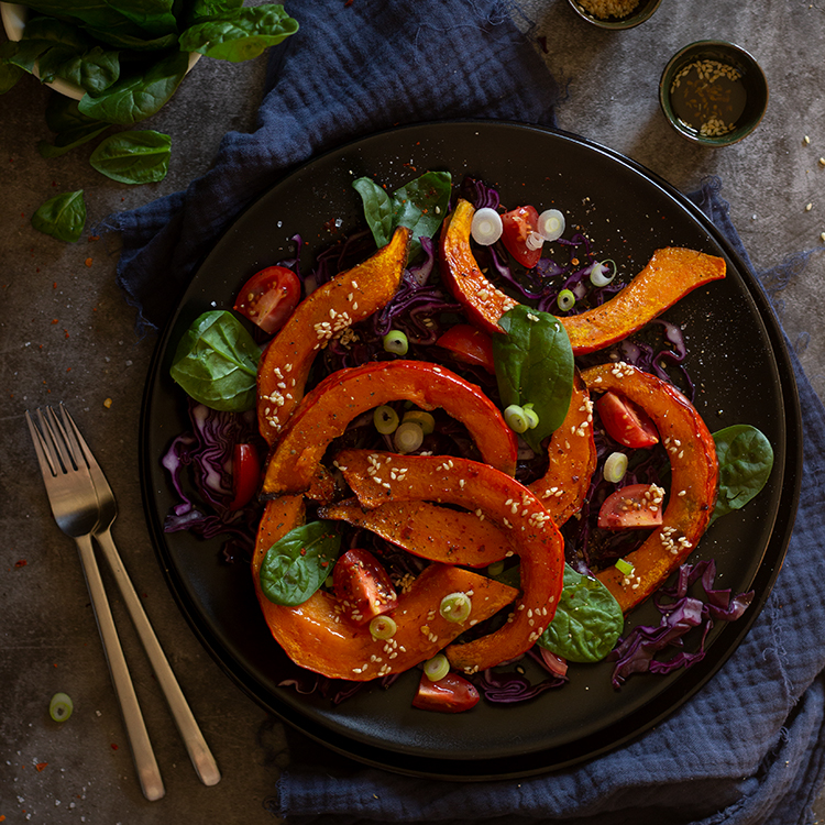 Asiatisch marinierter Kürbissalat