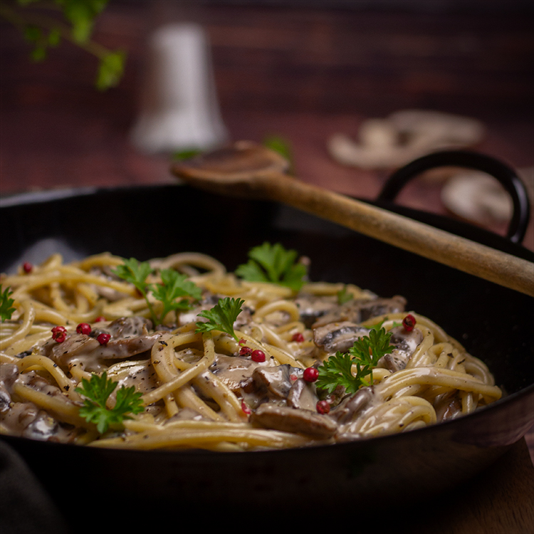 Nudeln in Pilz-Pfeffersauce