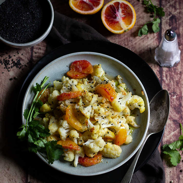 Gebratener Karfiol mit Blutorange und&nbsp;Koriander