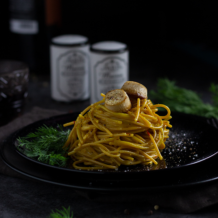 Spaghetti mit Safran und&nbsp;Kräuterseitling