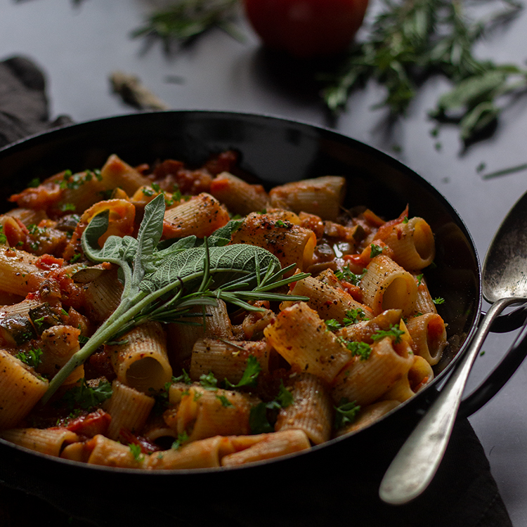 Rigatoni al ragu&nbsp;verdure