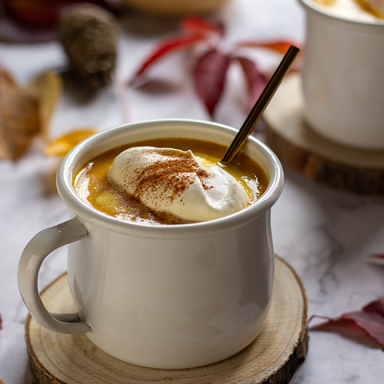 Pumpkin Spice Mandelmilch mit&nbsp;Maroni