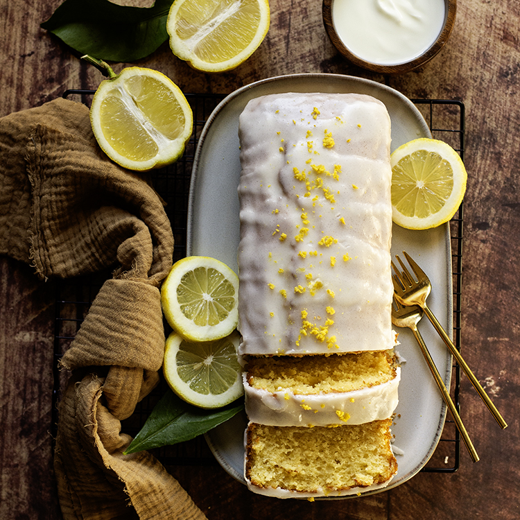 Saftiger Zitronen-Joghurt-Kuchen